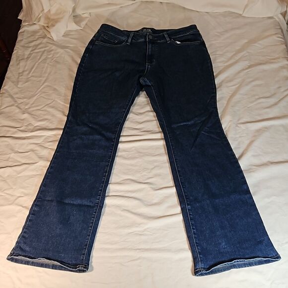No Boundries Mid Rise Bootcut Jeans Size 17 - Picture 1 of 7